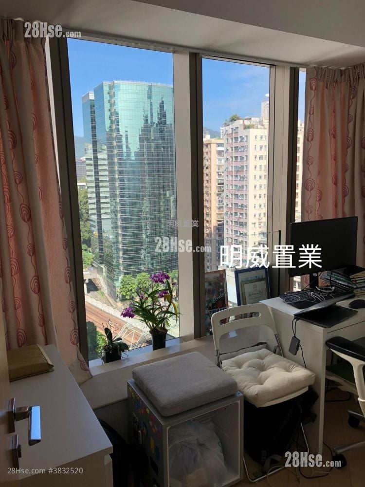 Macpherson Place Rental 2 Bedrooms , 1 Bathroom 561 ft²