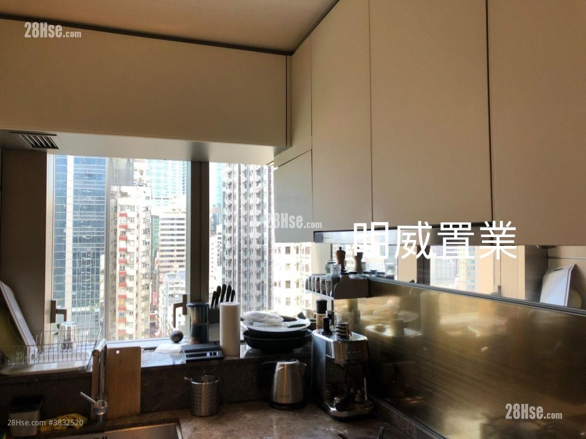 Macpherson Place Rental 2 Bedrooms , 1 Bathroom 561 ft²