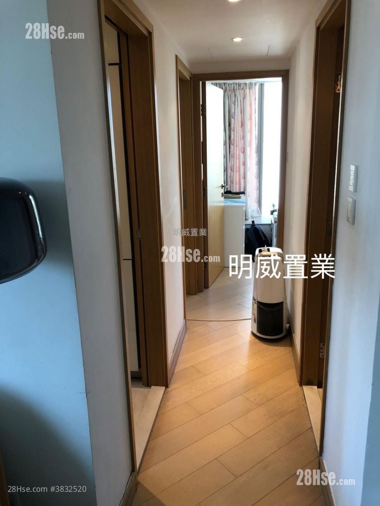 Macpherson Place Rental 2 Bedrooms , 1 Bathroom 561 ft²