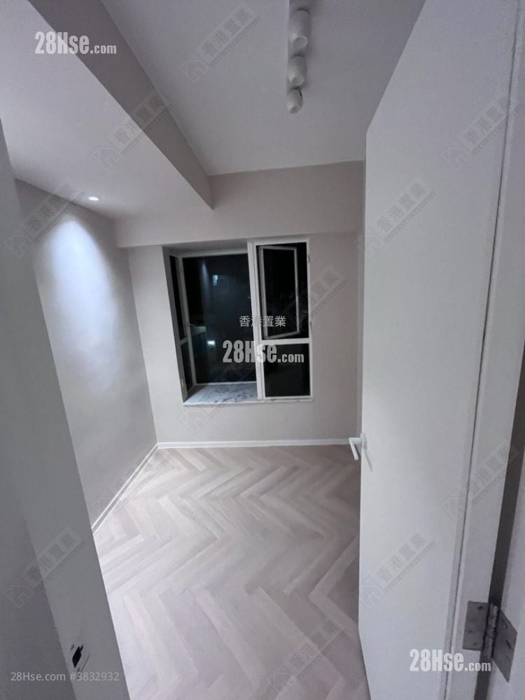 Pacific Palisades Rental 3 Bedrooms , 2 Bathrooms 751 ft²