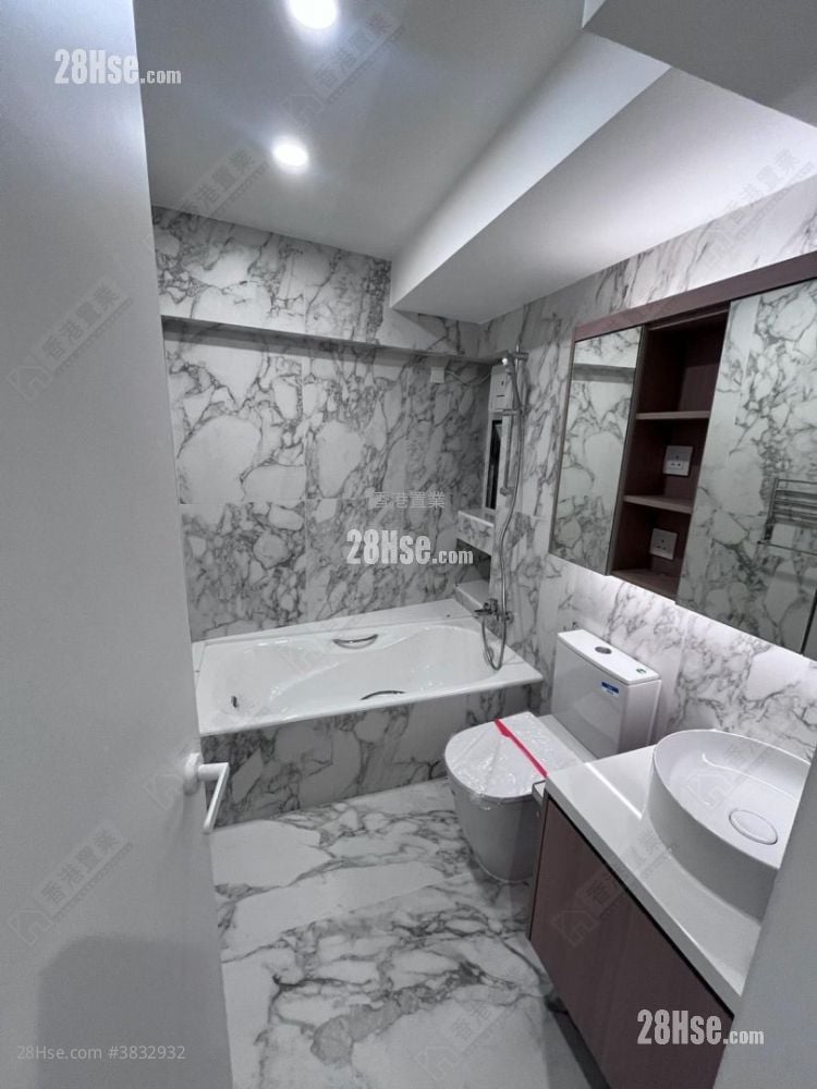 Pacific Palisades Rental 3 Bedrooms , 2 Bathrooms 751 ft²