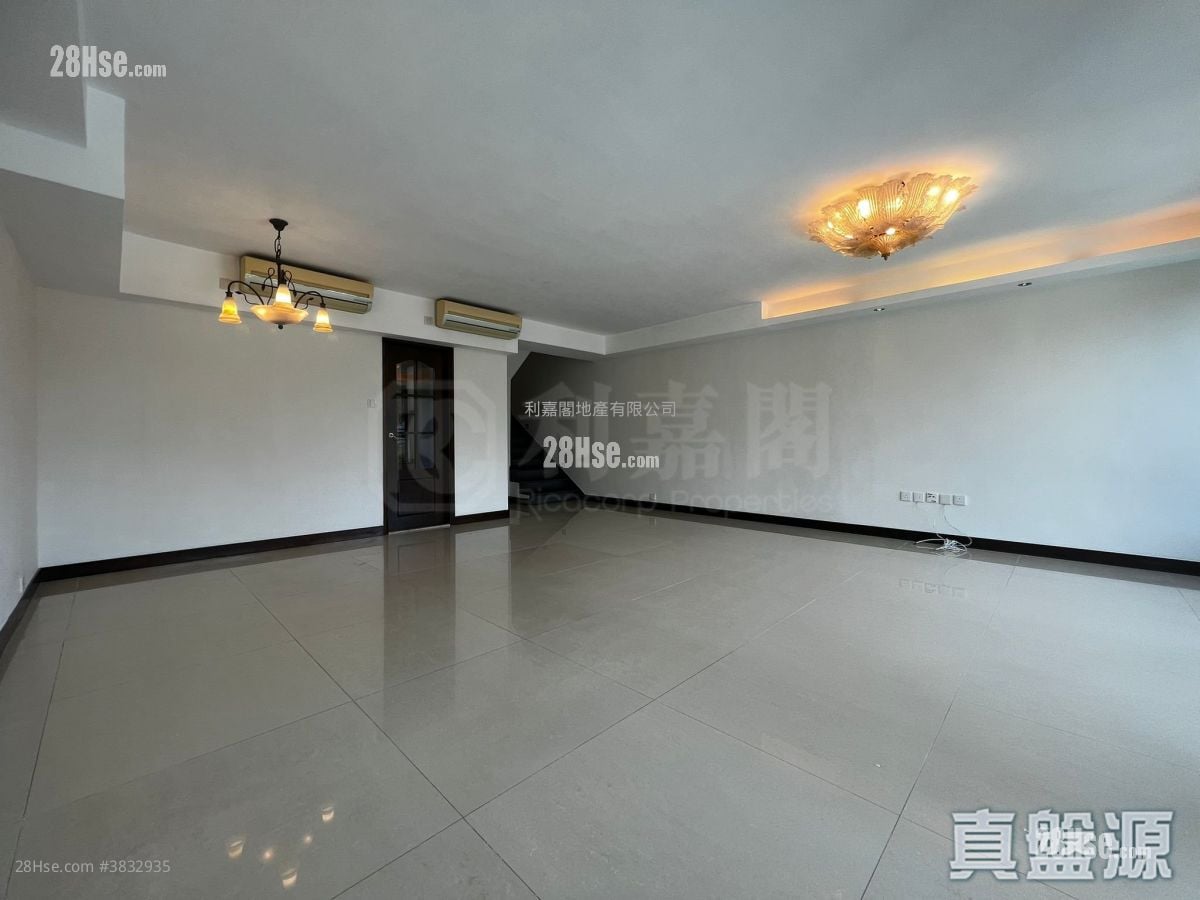 Forest Hill Sell 3 Bedrooms , 2 Bathrooms 1,551 ft²