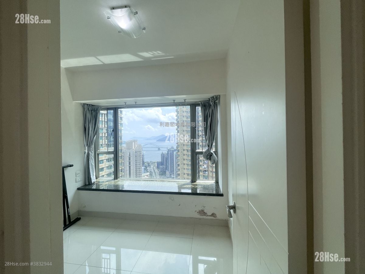 Tseung Kwan O Plaza Sell 3 Bedrooms 538 ft²