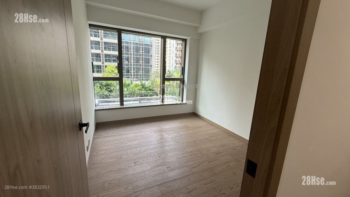 Centra Horizon Sell 3 Bedrooms 1,041 ft²