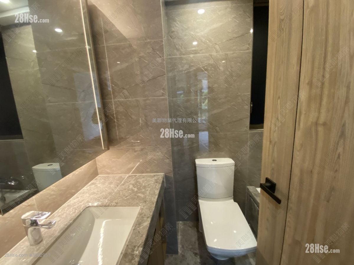 Centra Horizon Sell 3 Bedrooms 1,041 ft²