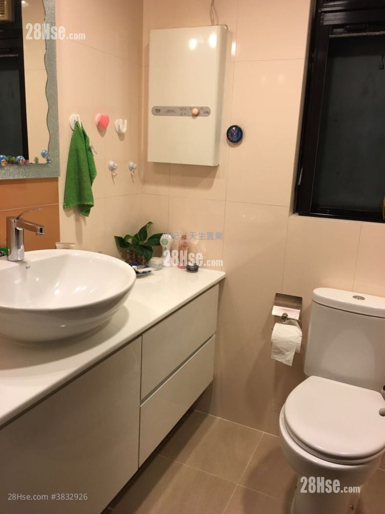 Verdant Villa Sell 3 Bedrooms , 2 Bathrooms 825 ft²