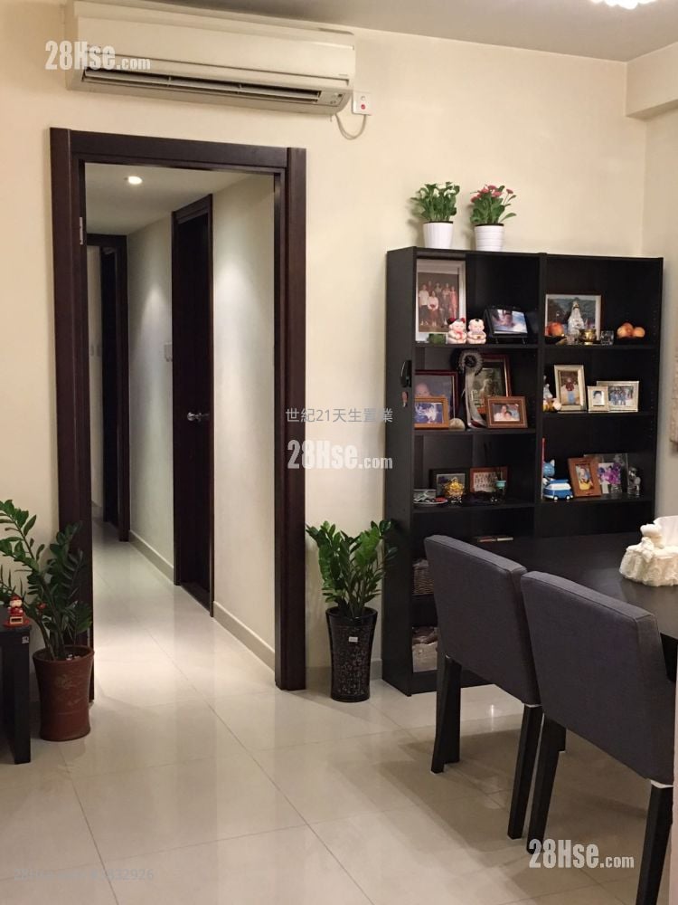 Verdant Villa Sell 3 Bedrooms , 2 Bathrooms 825 ft²