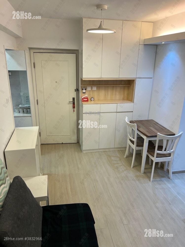 Hong Lok Square Sell 2 Bedrooms 374 ft²