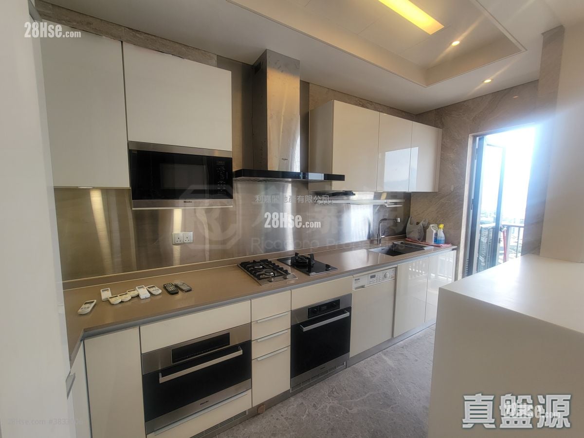 Grand Austin Sell 2 Bedrooms , 2 Bathrooms 874 ft²