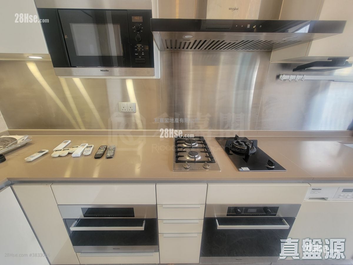 Grand Austin Sell 2 Bedrooms , 2 Bathrooms 874 ft²