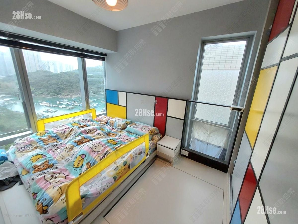 Savannah Sell 3 Bedrooms , 2 Bathrooms 672 ft²