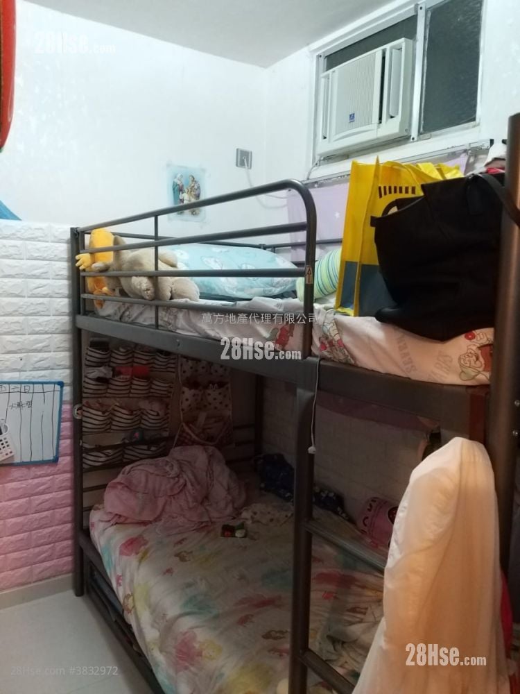 Hong Lam Court Sell 2 Bedrooms , 1 Bathroom 401 ft²