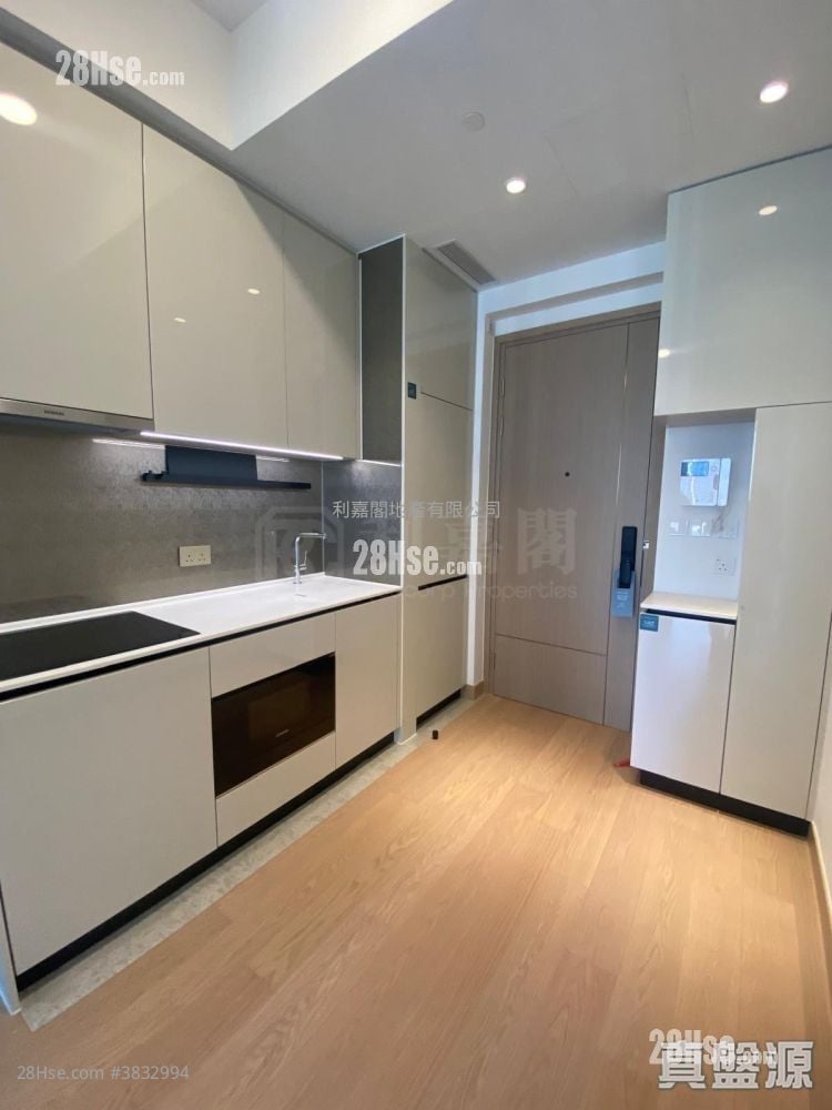 Seasons Place Rental 1 Bedroom , 1 Bathroom 323 ft²