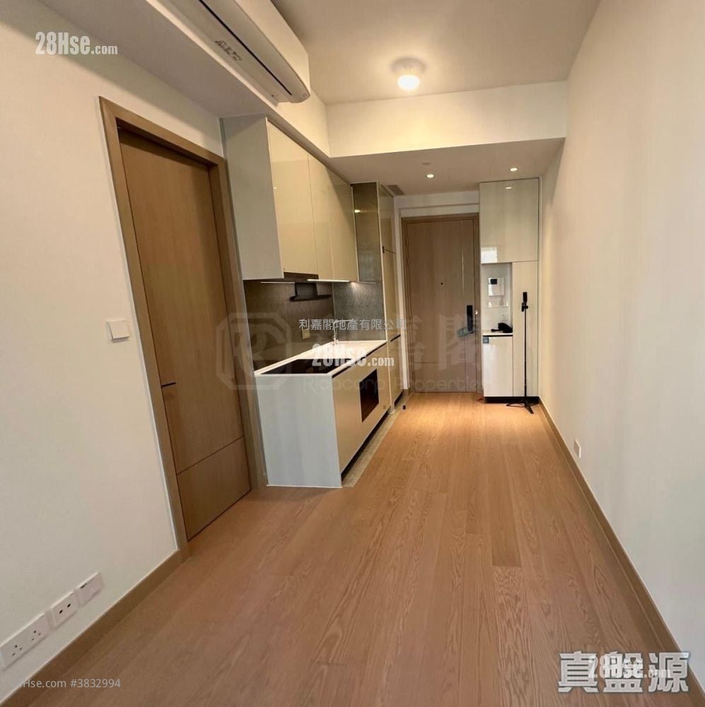 Seasons Place Rental 1 Bedroom , 1 Bathroom 323 ft²