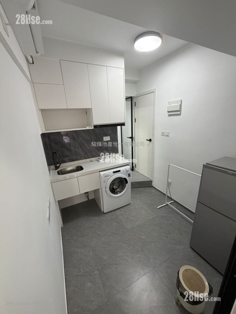 Sincere House Rental 1 Bedroom , 1 Bathroom 160 ft²
