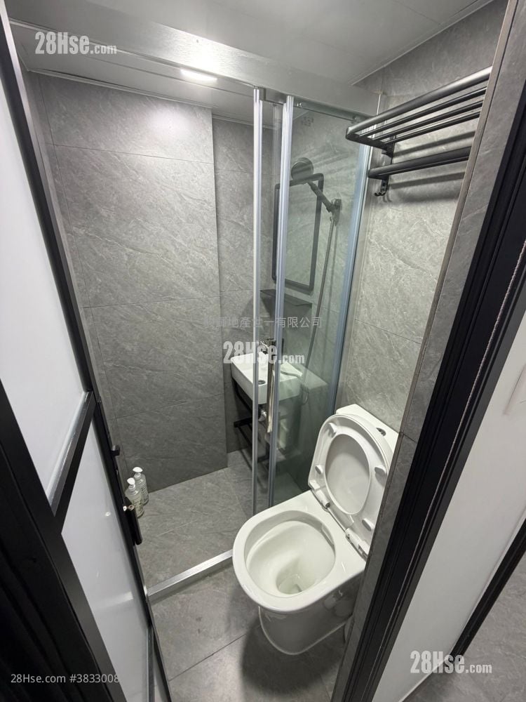 Sincere House Rental 1 Bedroom , 1 Bathroom 160 ft²