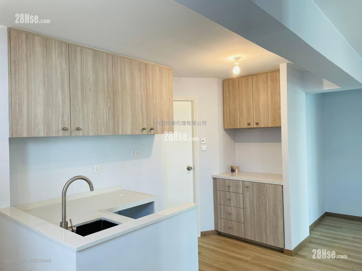 Village Rental 2 Bedrooms , 2 Bathrooms 600 ft²