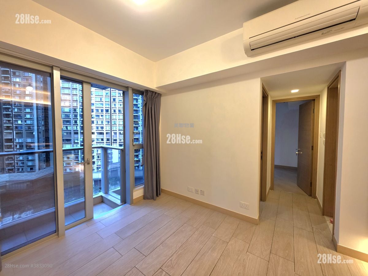 Century Link Sell 2 Bedrooms , 1 Bathroom 461 ft²