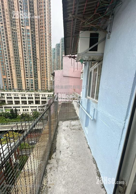 Cherry Mansion Sell 2 Bedrooms , 1 Bathroom 352 ft²