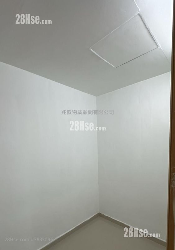 Cherry Mansion Sell 2 Bedrooms , 1 Bathroom 352 ft²