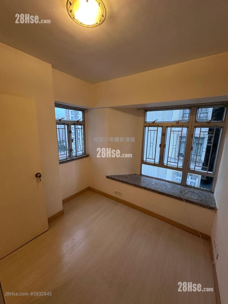 Ma On Shan Centre Sell 3 Bedrooms , 1 Bathroom 522 ft²