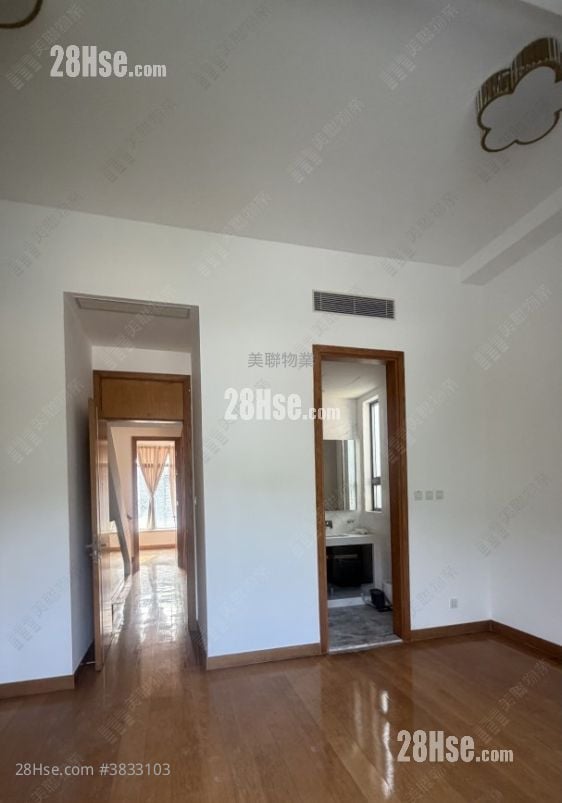 The Green Sell 3 Bedrooms , 4 Bathrooms 1,423 ft²