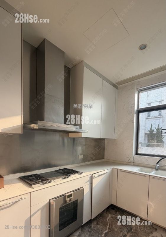 The Green Sell 3 Bedrooms , 4 Bathrooms 1,423 ft²