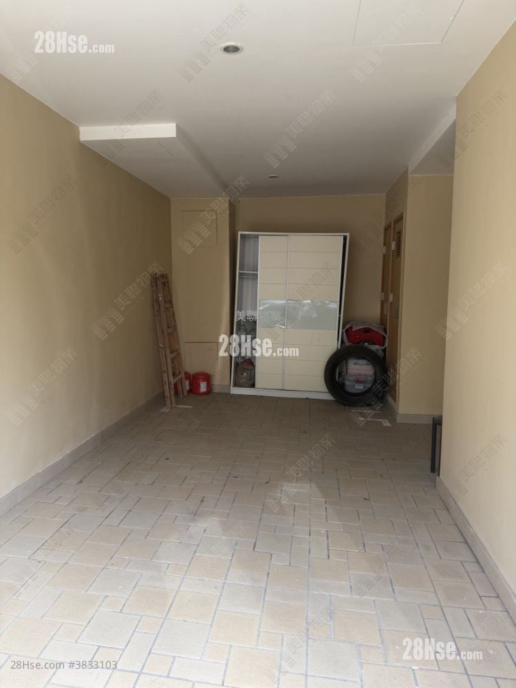 The Green Sell 3 Bedrooms , 4 Bathrooms 1,423 ft²