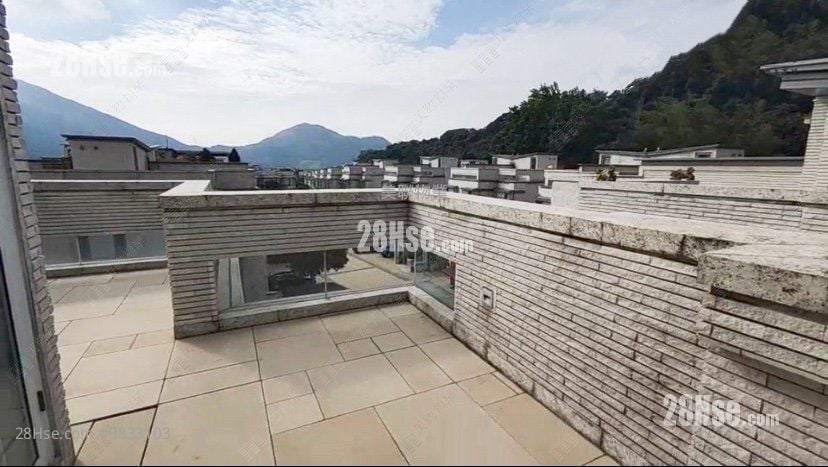 The Green Sell 3 Bedrooms , 4 Bathrooms 1,423 ft²