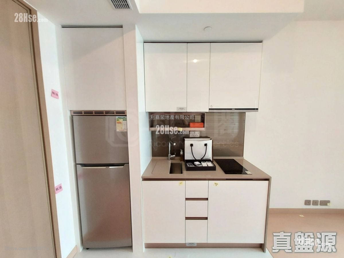 K. Summit Sell 1 Bedroom , 1 Bathroom 293 ft²