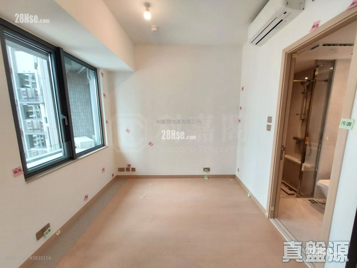 K. Summit Sell 1 Bedroom , 1 Bathroom 293 ft²