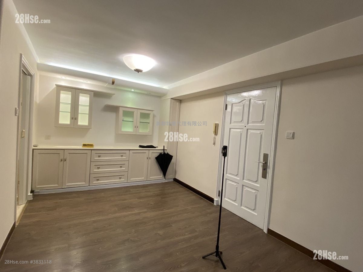 Taikoo Shing Sell 3 Bedrooms , 2 Bathrooms 897 ft²