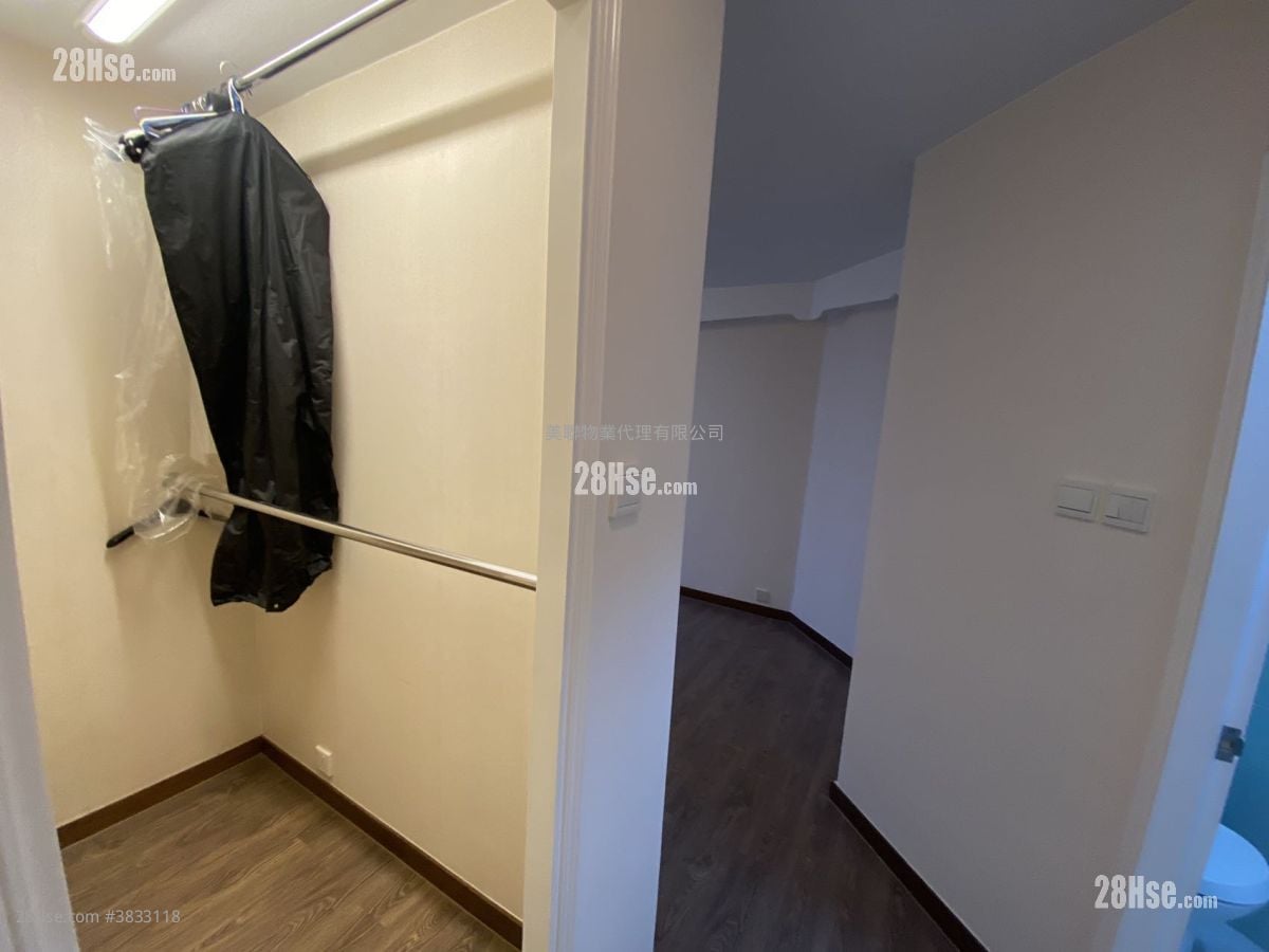 Taikoo Shing Sell 3 Bedrooms , 2 Bathrooms 897 ft²