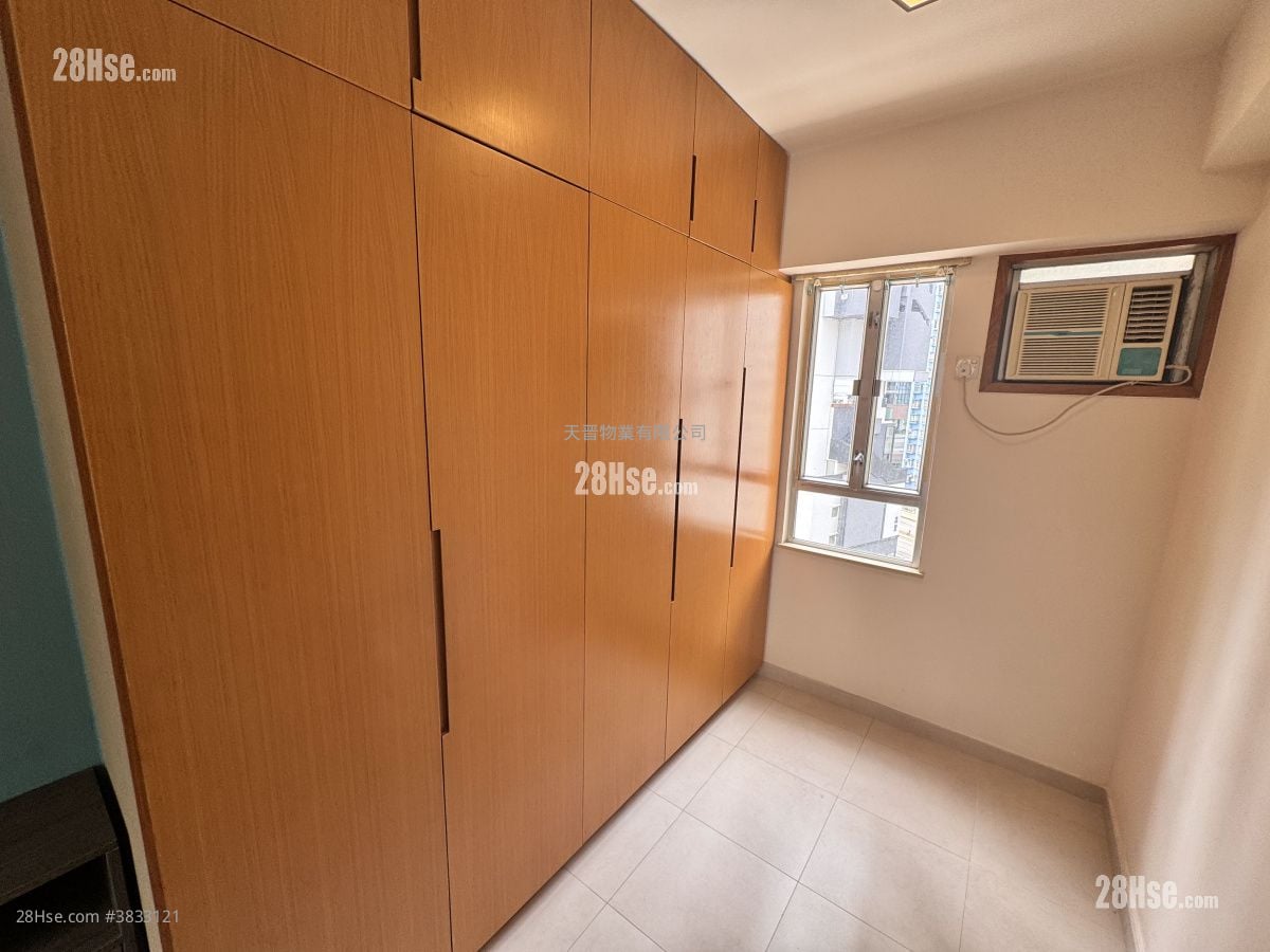 Honour Court Sell 2 Bedrooms , 1 Bathroom 318 ft²