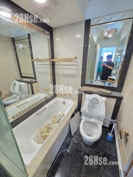 Harbourfront Landmark Sell 4 Bedrooms 1,963 ft²