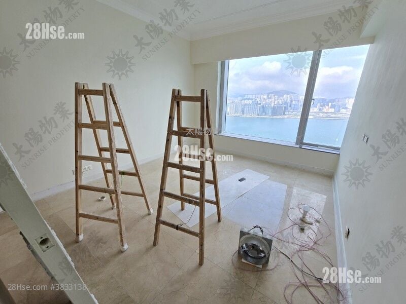Harbourfront Landmark Sell 4 Bedrooms 1,963 ft²