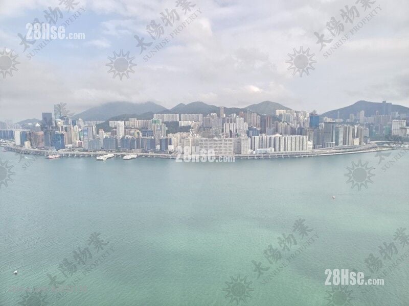 Harbourfront Landmark Sell 4 Bedrooms 1,963 ft²