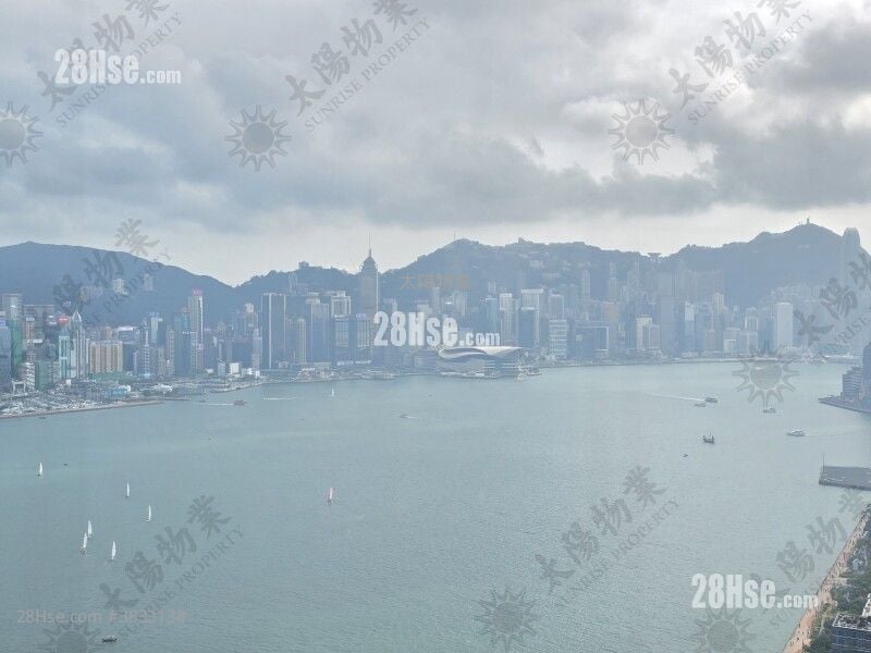 Harbourfront Landmark Sell 4 Bedrooms 1,963 ft²