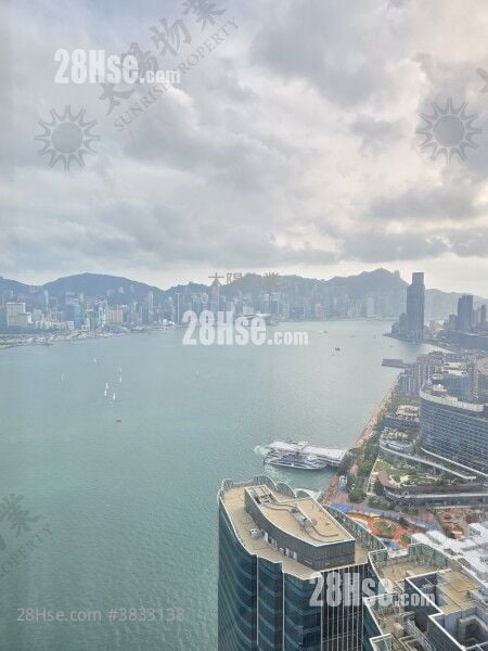 Harbourfront Landmark Sell 4 Bedrooms 1,963 ft²