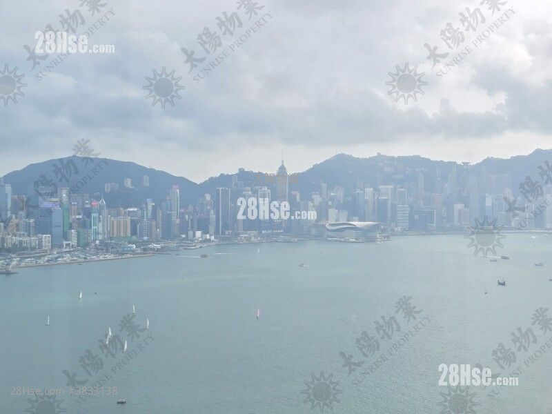 Harbourfront Landmark Sell 4 Bedrooms 1,963 ft²