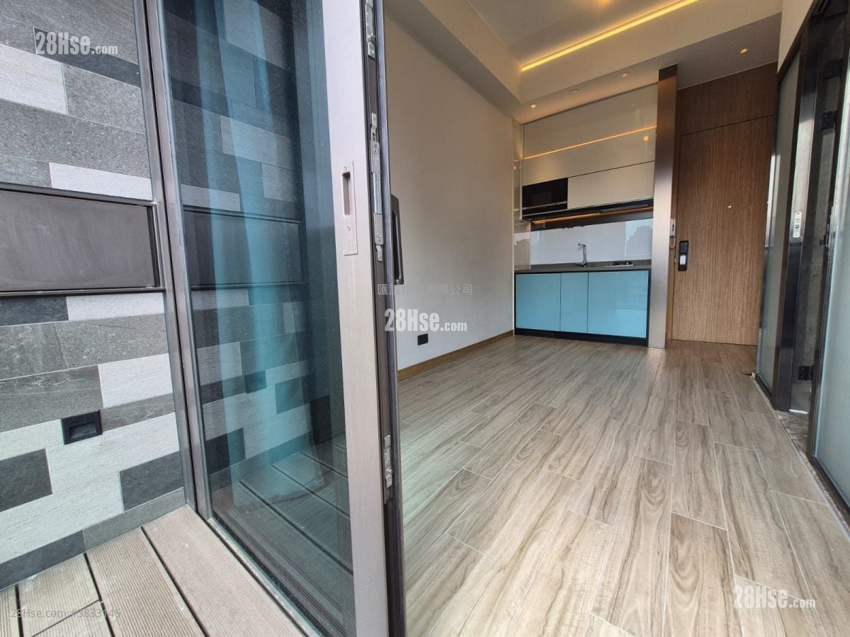 The Vantage Rental Studio , 1 Bathroom 196 ft²