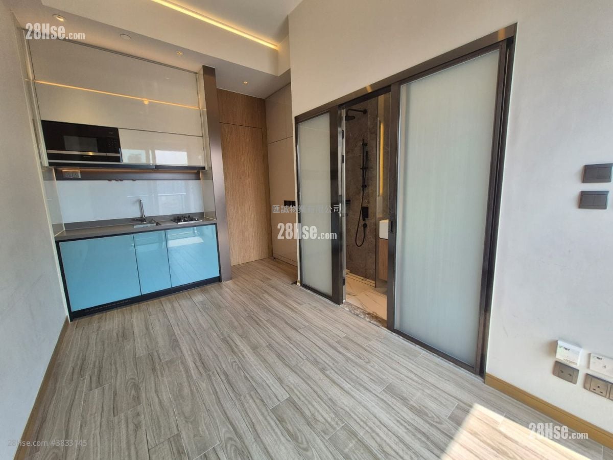The Vantage Rental Studio , 1 Bathroom 196 ft²