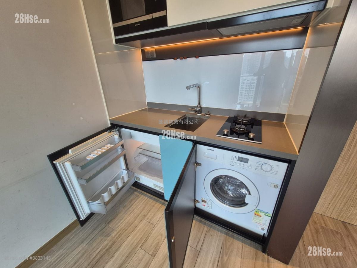 The Vantage Rental Studio , 1 Bathroom 196 ft²