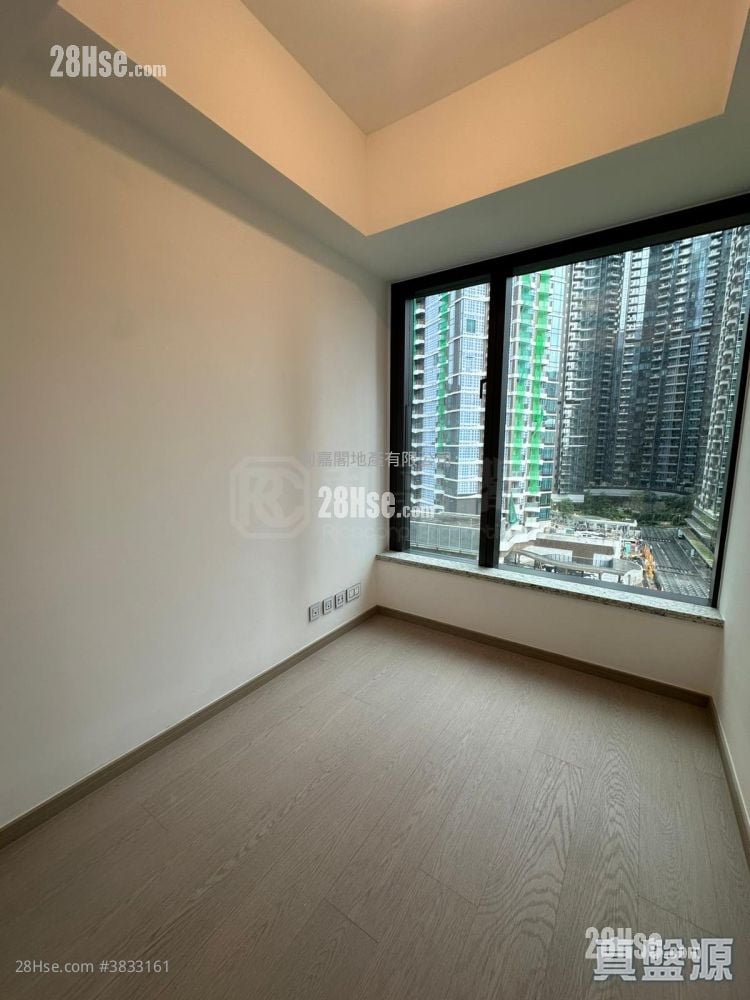 The Southside Sell 3 Bedrooms 746 ft²