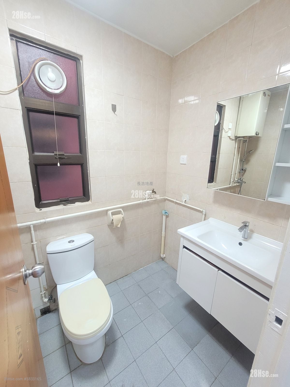 Village Rental 3 Bedrooms , 1 Bathroom 780 ft²
