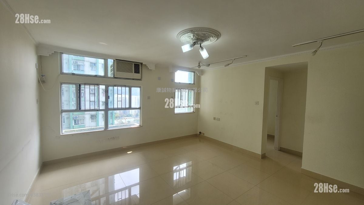 Hong Pak Court Sell 3 Bedrooms , 1 Bathroom 554 ft²