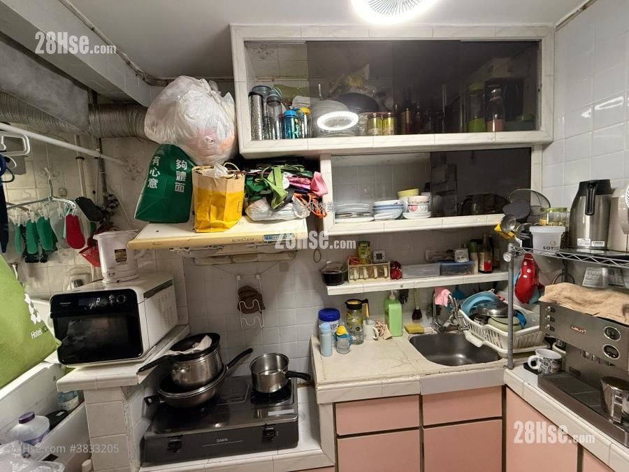 Chung Nga Court Sell 443 ft²