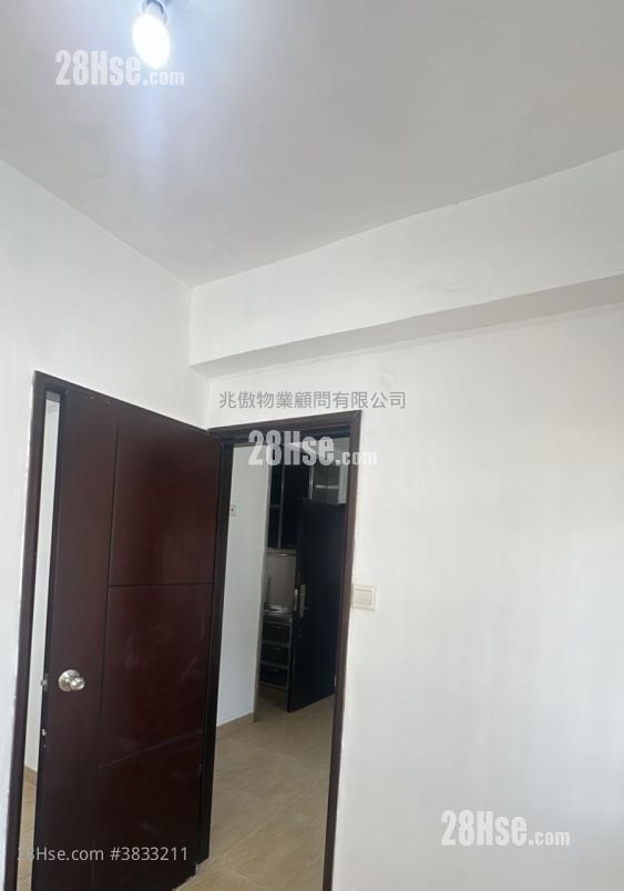 Lever Building Sell 2 Bedrooms , 1 Bathroom 270 ft²