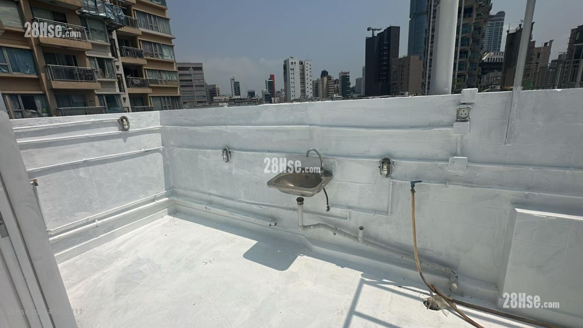 Lever Building Sell 2 Bedrooms , 1 Bathroom 270 ft²