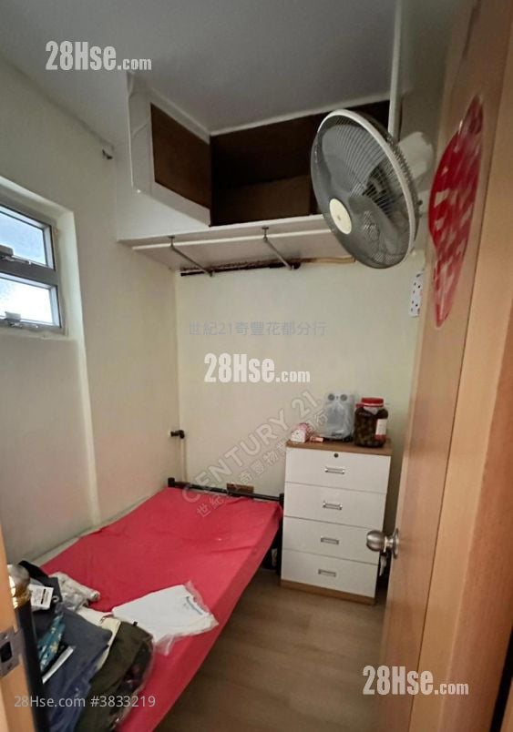 Cheung Wah Estate Sell 2 Bedrooms , 1 Bathroom 423 ft²